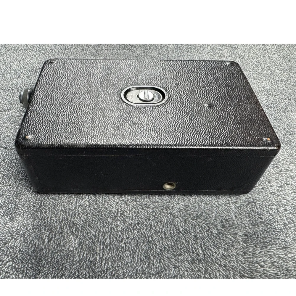 Vintage‎ Cine-Kodak Model BB 16mm Movie Camera Eastman Kodak Black Leatherette
